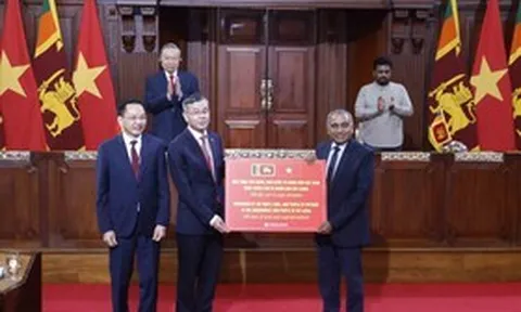 Việt Nam tặng Sri Lanka 100 tấn ure và supe phốt phát