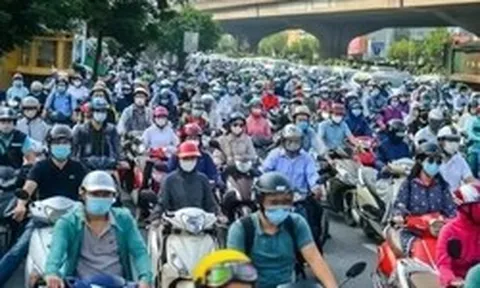 Hà Nội lấy ý kiến dân về mức hỗ trợ tiền chuyển xe xăng sang điện