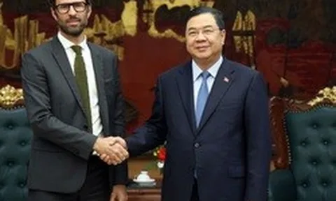 Phó Thủ tướng Thường trực Phạm Gia Túc tiếp lãnh đạo tập đoàn năng lượng tái tạo lớn của Pháp