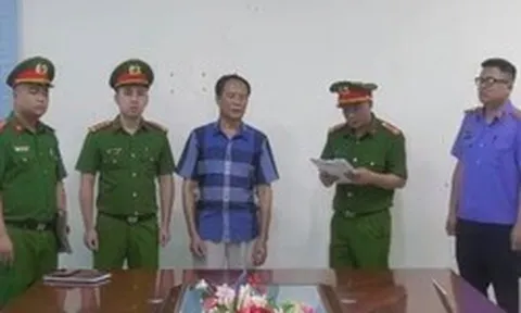 Bắt 3 cựu cán bộ Chi cục Thuế
