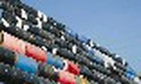 80 triệu thùng dầu từ eo biển Hormuz sắp tràn ra thị trường: Giá dầu sẽ 'đi đâu về đâu'?