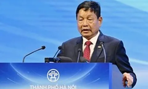 Chủ tịch FPT cam kết đưa vườn hoa Tây Tựu thành 'triển lãm sống' về công nghệ