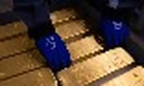 Giá vàng sẽ đi đâu về đâu khi sắp rơi sâu nhất 18 năm, chuyên gia chỉ rõ: Nhà đầu tư cần chờ 1 trong 3 yếu tố này