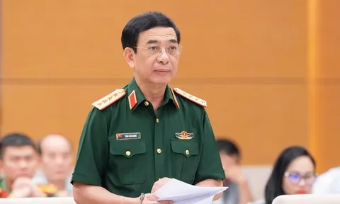 Đại tướng Phan Văn Giang trình UBTVQH dự án Luật Phòng, chống phổ biến vũ khí hủy diệt hàng loạt