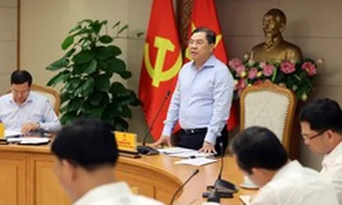 Phó Thủ tướng Thường trực nghe báo cáo, đôn đốc tiến độ tuyến đường kết nối sân bay Gia Bình – Hà Nội
