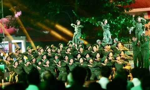 Xúc động cầu truyền hình "Sao sáng dẫn đường" tri ân các anh hùng liệt sĩ