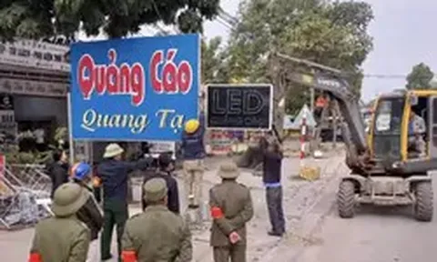 Hà Nội: Khẩn trương rà soát, xử lý vi phạm hành lang giao thông đường bộ trước ngày 14/8