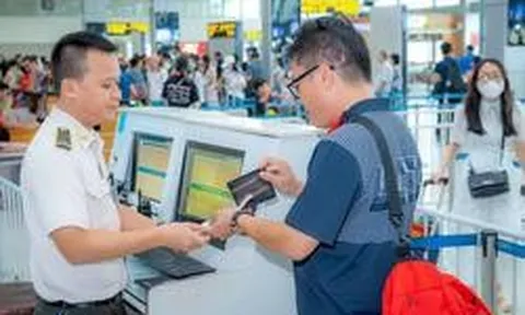 Từ 2/8, người Việt Nam xuất, nhập cảnh tại cửa khẩu sân bay Nội Bài cần chú ý 1 thay đổi