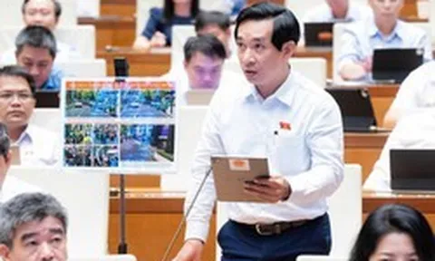 ĐBQH đề xuất làm điểm dừng cho người đi xe máy gọi điện thoại, shipper trả hàng