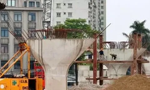 Những trụ cầu vượt đầu tiên tại nút giao gần 786 tỷ đồng ở Hà Nội