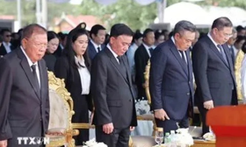 Thường trực Ban Bí thư Trần Cẩm Tú dự Lễ truy điệu Chủ tịch Quốc hội Lào Saysomphone Phomvihane