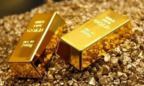 Giá vàng tăng hơn 7% trong một tuần, nhà đầu tư "nín thở" chờ dữ liệu quan trọng