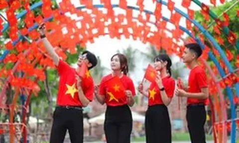 Kéo dài nghỉ dịp 2/9: 'Người lao động không chỉ cần việc làm và thu nhập'