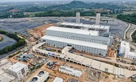 EVN dự kiến giá trần điện rác năm 2026 ở mức 2.378,39 đồng/kWh, thấp hơn 7,64% so với năm 2025