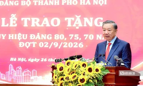 Tổng Bí thư, Chủ tịch nước Tô Lâm trao Huy hiệu Đảng tặng các đảng viên lão thành