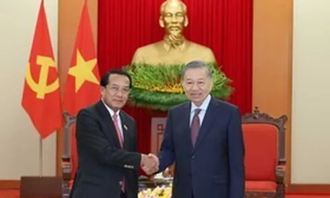 Luôn dành ưu tiên cao nhất cho việc củng cố, phát triển quan hệ Việt Nam - Lào
