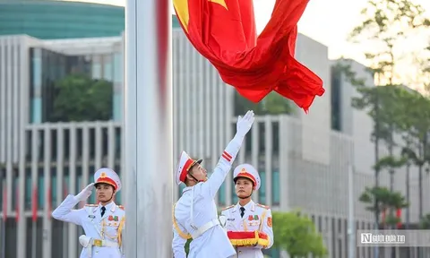 Trang nghiêm Lễ thượng cờ mừng ngày Quốc khánh 2/9