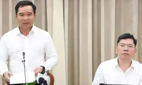 Chủ tịch TPHCM nói về nguyên nhân nhiều doanh nghiệp rời thị trường