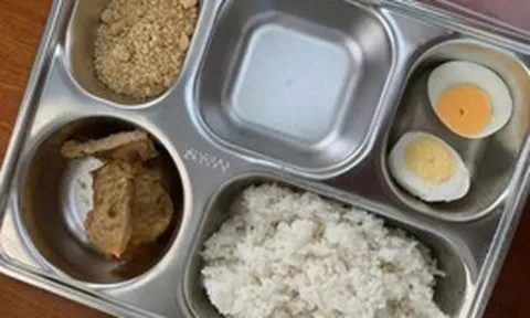 Suất ăn bán trú lèo tèo, gần 13h mới được ăn trưa: Trách nhiệm thuộc về ai?