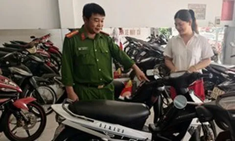 Công an kiểm tra loạt các quán karaoke, tiệm cầm đồ...