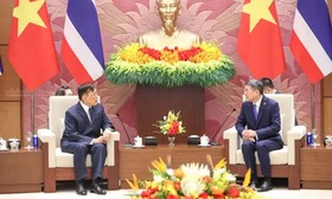Thủ tướng Lê Minh Hưng hội kiến Nhà Vua Thái Lan, thúc đẩy kết nối hai nền kinh tế
