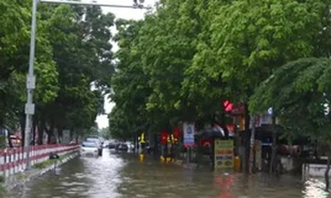 Hà Nội dồn toàn lực 'giải cứu' hơn 40 điểm ngập
