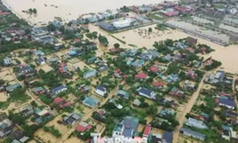 Hình ảnh hơn 8.400 hộ dân ngập trong lũ