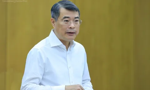 Thủ tướng: Lương, chế độ chính sách với cán bộ không thể cào bằng