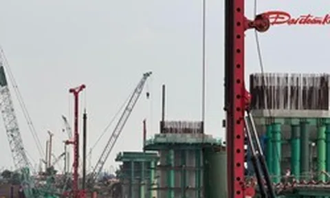 Công trường tuyến nối sân bay Gia Bình huy động hơn 800 nhân sự, gần 200 máy móc