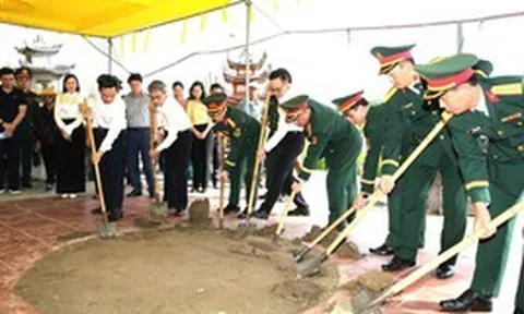 Khai quật mộ chôn tập thể, tìm hài cốt 8 liệt sĩ bị sát hại năm 1951