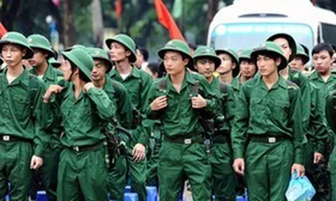 Có được tạm hoãn nghĩa vụ quân sự do thời gian học đại học kéo dài?