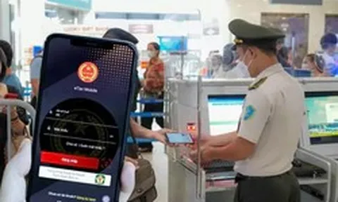 Bỗng dưng đứng tên doanh nghiệp, bị chặn ở sân bay: 'Giám đốc' khắc khoải gỡ vướng