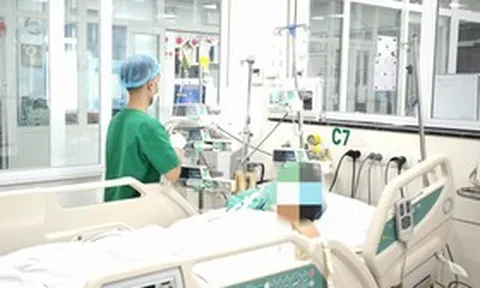 Cảnh báo nguy cơ sốc sốt xuất huyết ở người trẻ khỏe mạnh