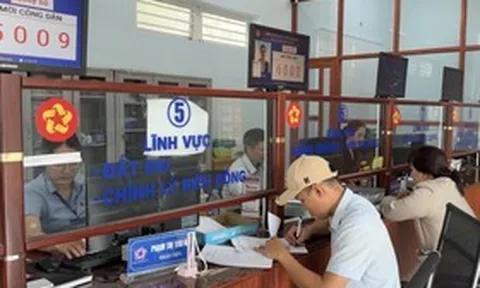 Chuyển đổi số ở Đồng Nai: Gỡ vướng thủ tục, nâng chất lượng phục vụ