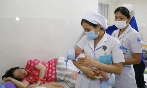 Hà Nội dự kiến hỗ trợ 4 triệu đồng cho phụ nữ sinh 2 con trước 35 tuổi, 1 triệu đồng cho cặp đôi kết hôn