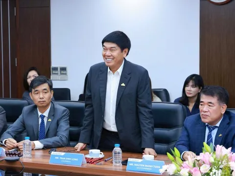 Tỷ phú Trần Đình Long 'kiên quyết' đứng ngoài cuộc đua đầu tư đường sắt cao tốc Bắc Nam, chỉ làm đúng cái mình mạnh