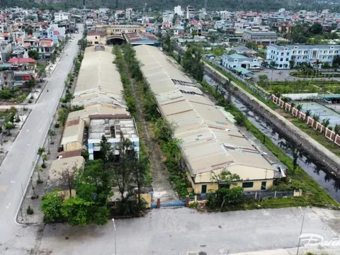 Bên trong nhà máy giày bỏ hoang của Tập đoàn TKV