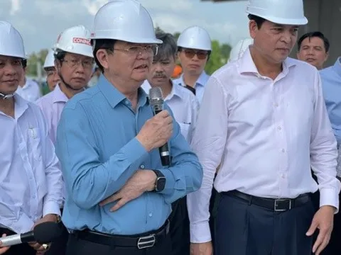 Phó Thủ tướng Mai Văn Chính khảo sát dự án đường Vành đai 3 - TP HCM