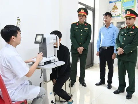 Trường hợp bị cận vẫn phải đi nghĩa vụ quân sự, không phải ai cũng biết