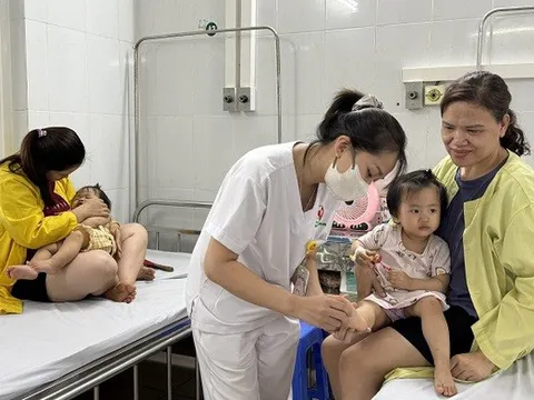 Hà Nội siết chặt phòng chống nắng nóng tại bệnh viện
