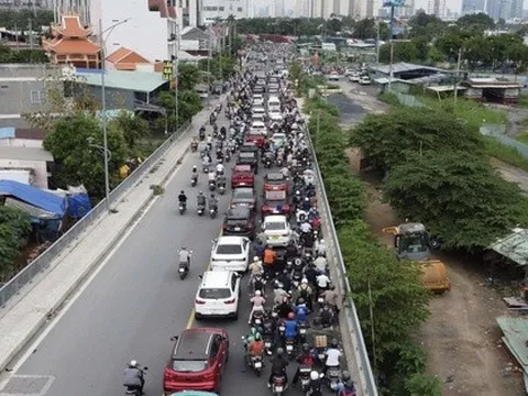 Phạt nặng hơn, vì sao vi phạm giao thông vẫn tràn lan?