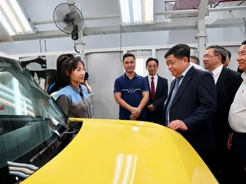 Thi công thần tốc chỉ 7 tháng, tập đoàn của tỷ phú Phạm Nhật Vượng khánh thành nhà máy xe điện thứ 2 ở VN
