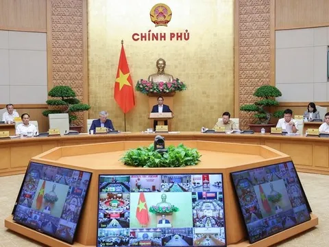 Chính phủ họp phiên thường kỳ đầu tiên sau khi "sắp xếp lại giang sơn"