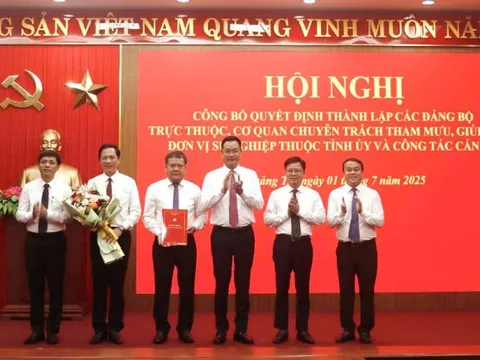 Tỉnh ủy Quảng Trị công bố danh sách lãnh đạo chủ chốt sau sáp nhập