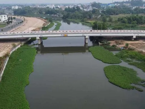 23 hộ dân dọc sông Thị Tính không chịu nhận tiền đền bù suốt 15 năm