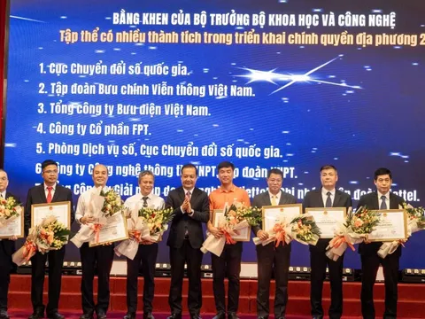 Bộ KH&CN tặng Bằng khen FPT về thành tích trong triển khai mô hình chính quyền 2 cấp
