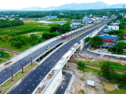 Cận cảnh tuyến đường hơn 750 tỷ đồng thi công ì ạch 13 năm