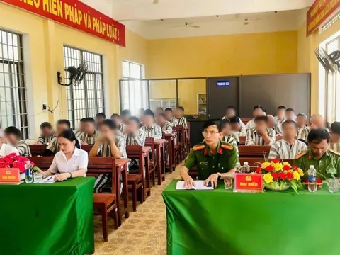 Hội Luật gia tỉnh Quảng Ngãi phổ biến, giáo dục pháp luật cho phạm nhân