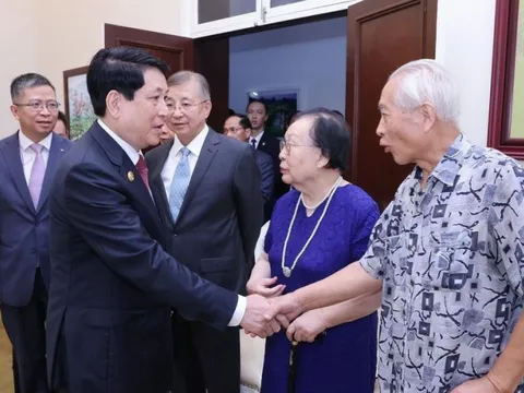 Chủ tịch nước Lương Cường tiếp đại diện gia đình nhân sỹ hữu nghị Trung Quốc