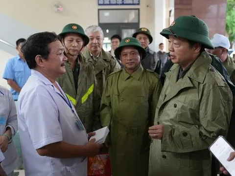 Phó Thủ tướng Trần Hồng Hà: Quyết liệt thực hiện phương châm 4 tại chỗ, mở rộng phạm vi sơ tán